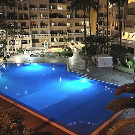 Daire Spacious 3-bedroom Apartment, Ac, Priv Parking, Heated Pool & Ocean View In Castle Harbour, Arona