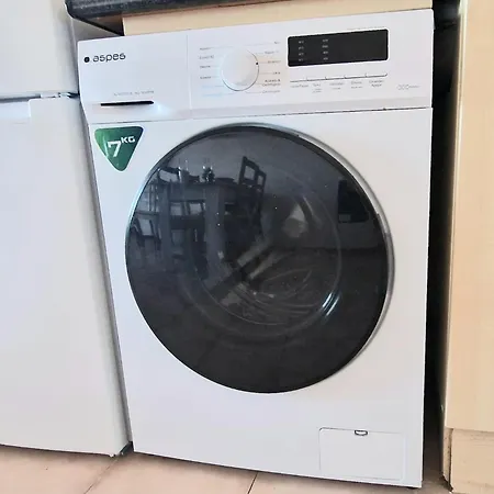 Daire Spacious 3-bedroom Apartment, Ac, Priv Parking, Heated Pool & Ocean View In Castle Harbour, Arona