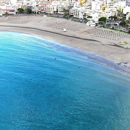 Spacious 3-bedroom Apartment, Ac, Priv Parking, Heated Pool & Ocean View In Castle Harbour, Arona Daire *